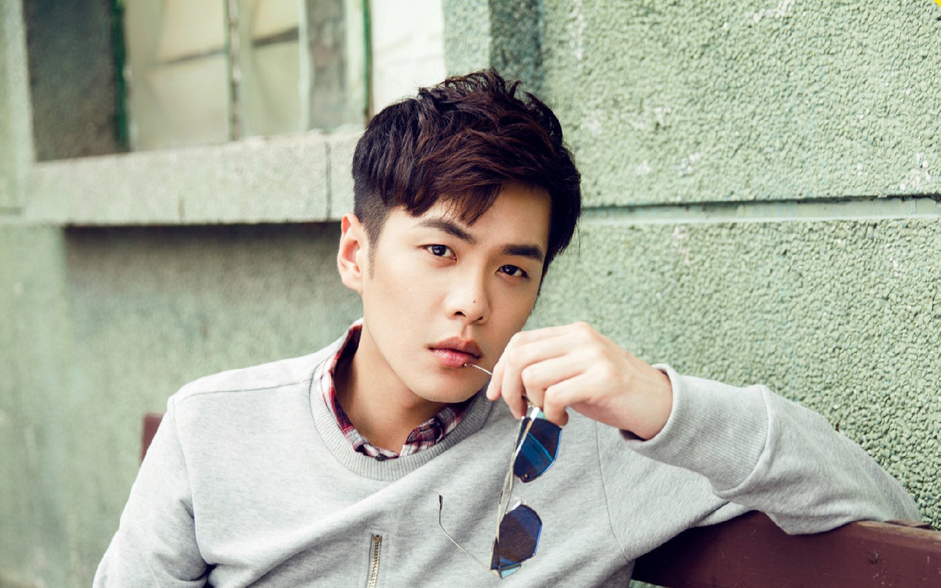 九游-76人管理层评估球队阵容，考虑引援补强，76人队球员资料