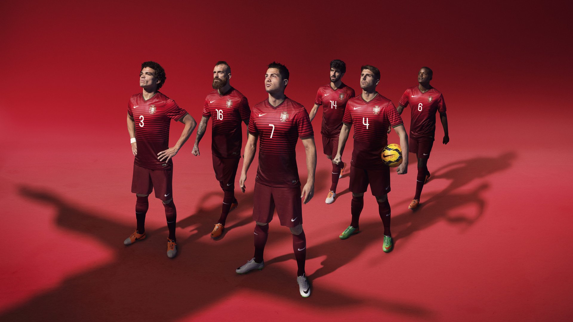 “足球+文化+科技”融合创新发布会在多个城市同步举行，行业开启新格局